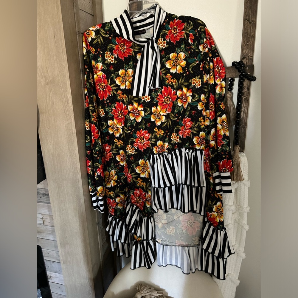 🔹SOLD 🔹One Sew Modest Outfit - Picture 2 of 3
